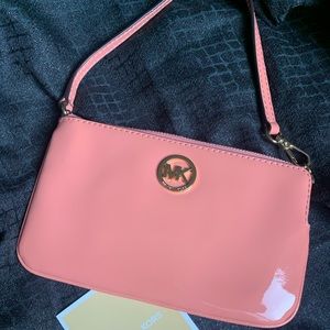 Michel Kors Fulton Wristlet, peach patent leather